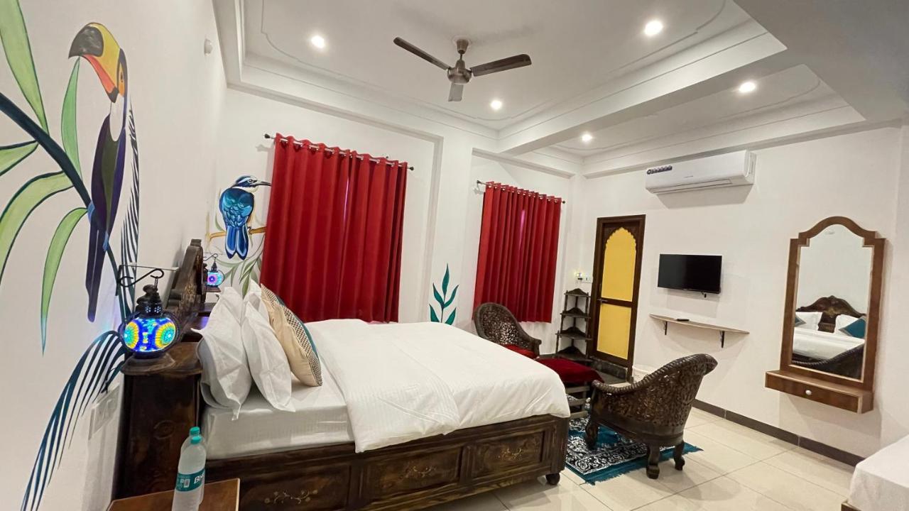 Petal Of Mewar - A Luxury Boutique Hotel Удайпур Екстериор снимка