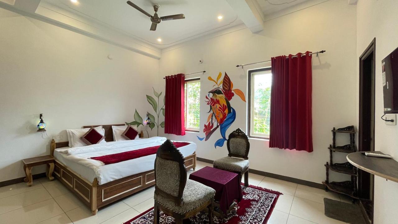 Petal Of Mewar - A Luxury Boutique Hotel Удайпур Екстериор снимка