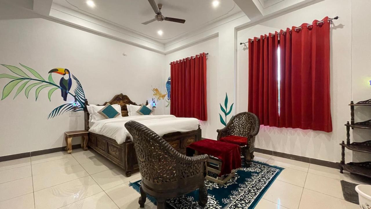 Petal Of Mewar - A Luxury Boutique Hotel Удайпур Екстериор снимка
