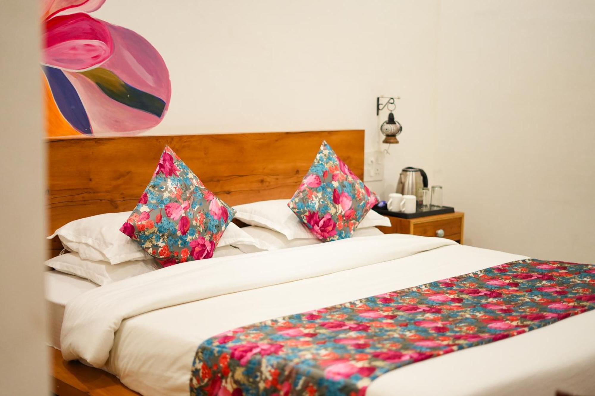 Petal Of Mewar - A Luxury Boutique Hotel Удайпур Екстериор снимка