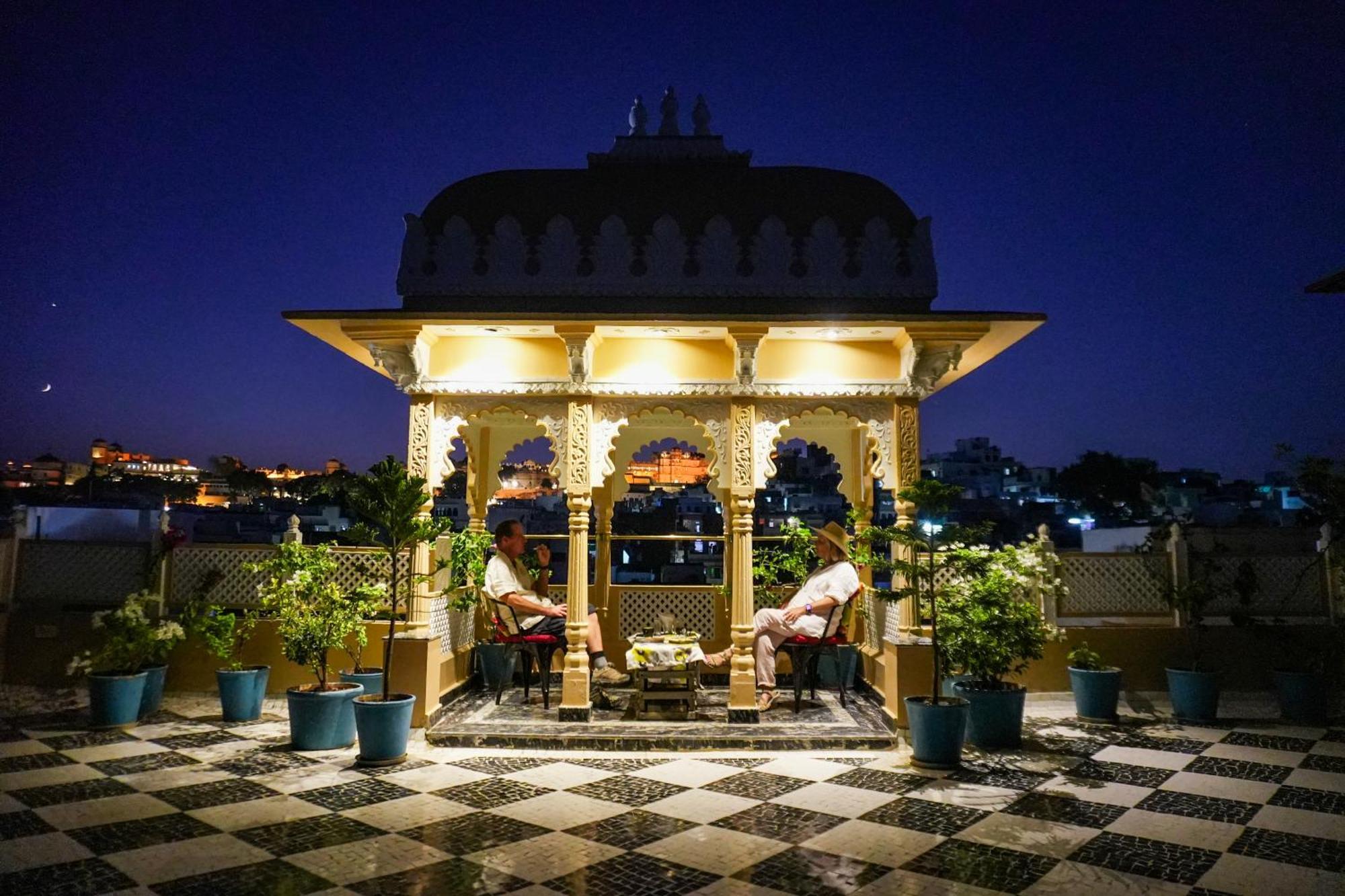 Petal Of Mewar - A Luxury Boutique Hotel Удайпур Екстериор снимка